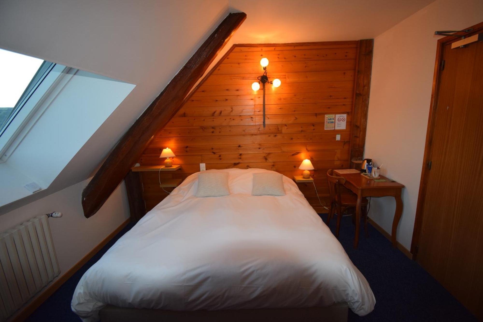 Hotel Les Chenets Saint-Julien-en-Champsaur Екстер'єр фото