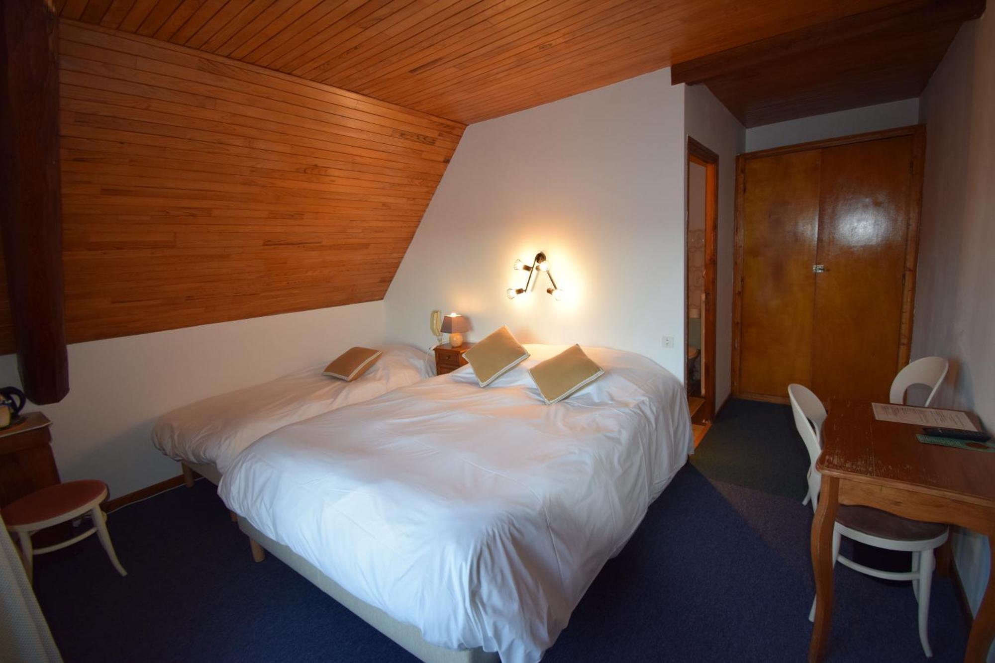 Hotel Les Chenets Saint-Julien-en-Champsaur Екстер'єр фото