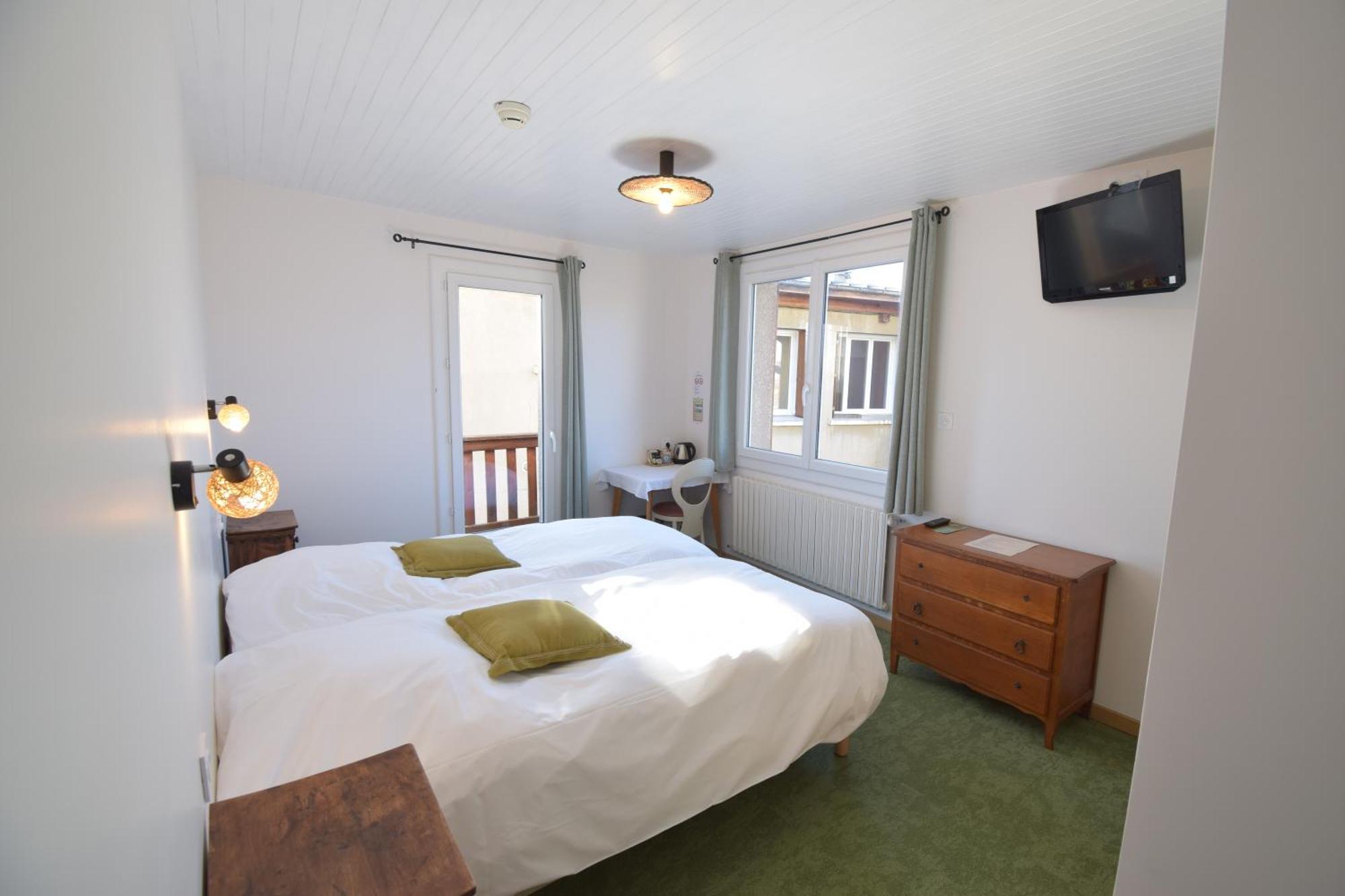 Hotel Les Chenets Saint-Julien-en-Champsaur Екстер'єр фото