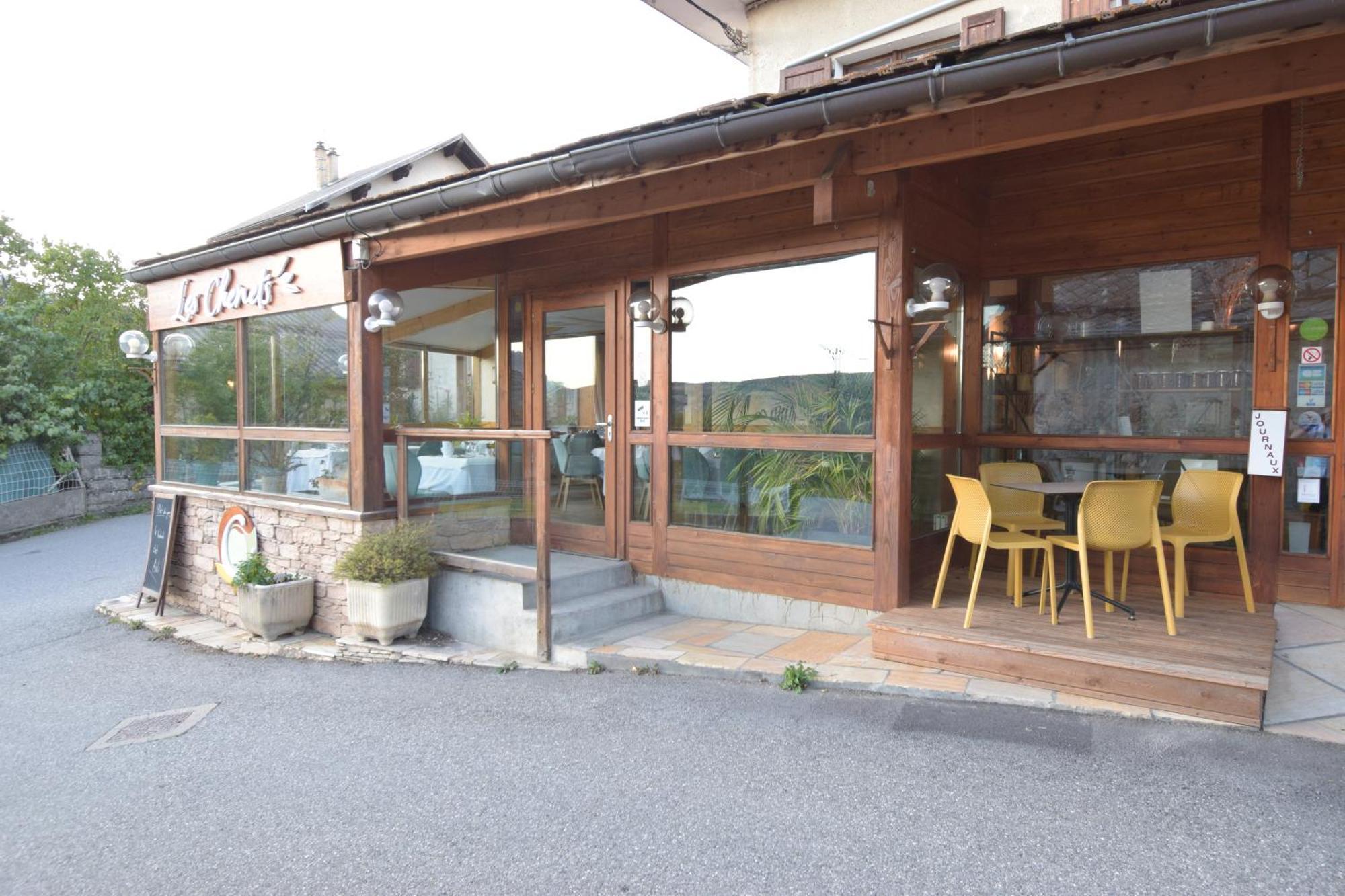 Hotel Les Chenets Saint-Julien-en-Champsaur Екстер'єр фото
