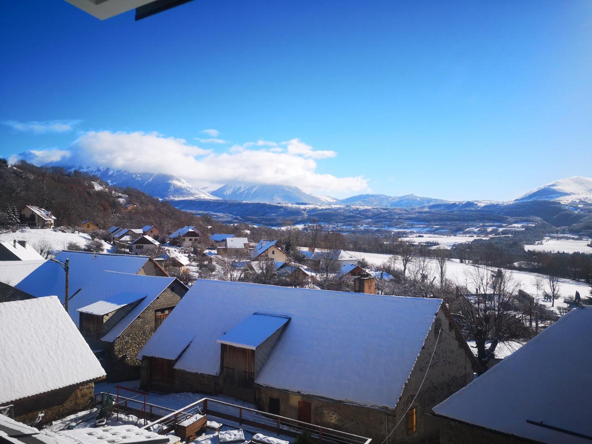 Hotel Les Chenets Saint-Julien-en-Champsaur Екстер'єр фото