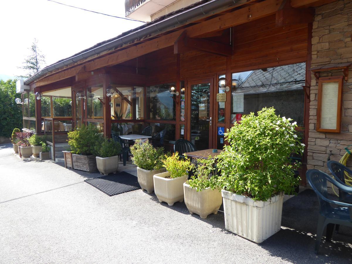 Hotel Les Chenets Saint-Julien-en-Champsaur Екстер'єр фото