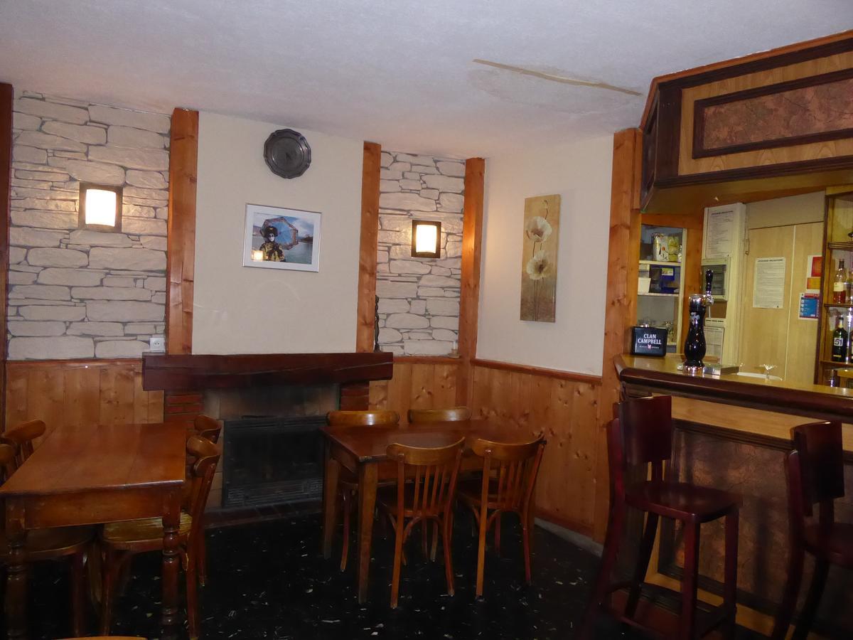 Hotel Les Chenets Saint-Julien-en-Champsaur Екстер'єр фото